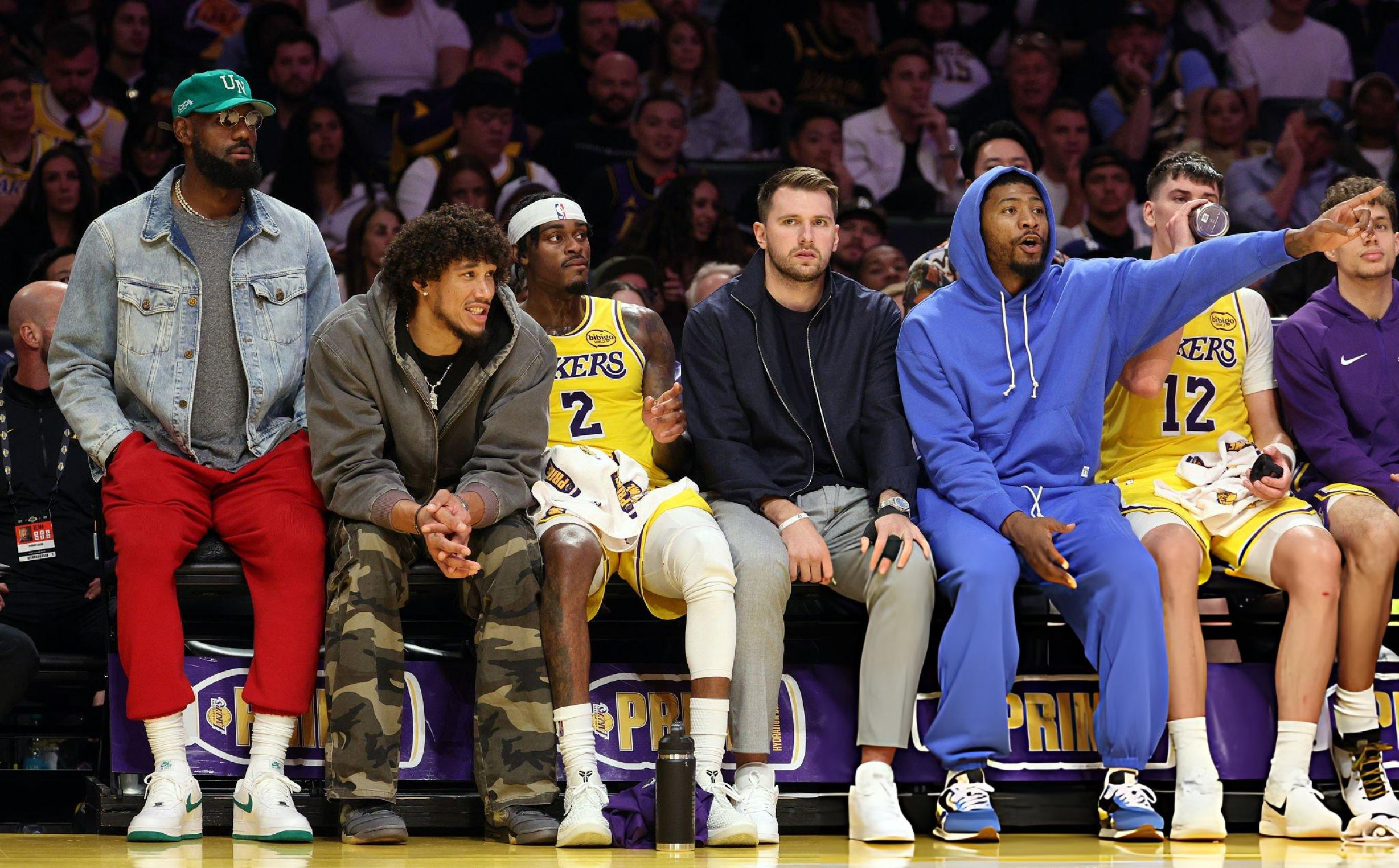 251028 常规赛G4 开拓者vs湖人📸补一下啦啦队美照[doge][酷]东