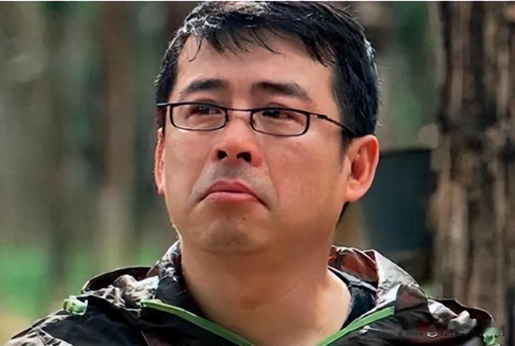 “中国就该向全世界鞠躬，说句对不起！”四年前公开叫嚣这句话的央视主持人阿丘，如今
