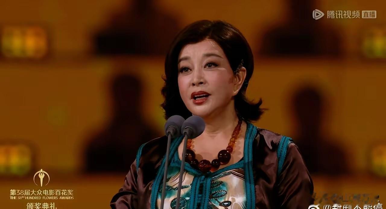 昔日爱人相见，分外眼红。
如果两人走动最后，未来一定是荧幕经典之一！