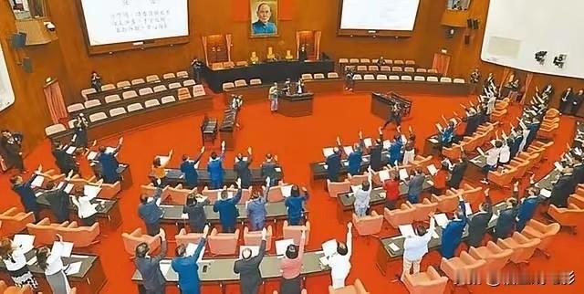 0票反对！7800亿天价军购案强行通过，和统真的没戏了？

台湾那边，刚刚干了一
