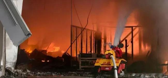 台湾“超级电池工厂”凌晨爆炸！15人送医，毁台力再遭质疑
 
2025年7月14