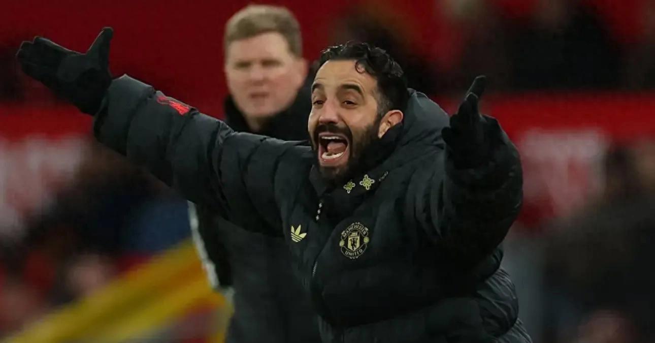 月最佳主帅为何突遭解雇？阿莫林公开炮轰曼联高层引爆下课！曼联这次解雇阿莫林，操作