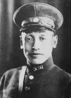 含冤牺牲的抗日名将王以哲，一腔赤诚报国，却死于同胞误解
 
王以哲（1896年1