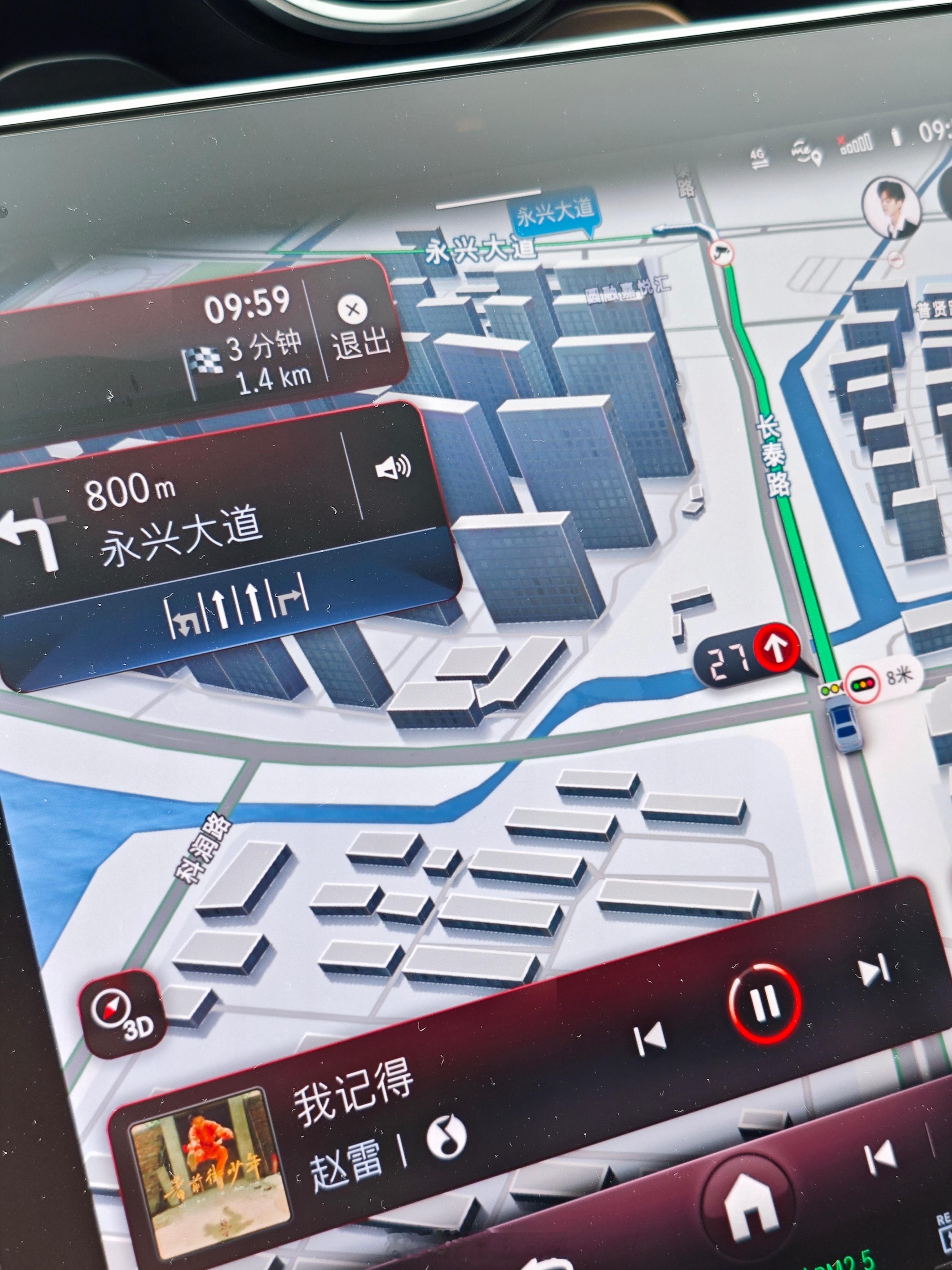 有一说一，奔驰和高德定制的3D地图是这不错 ​​​