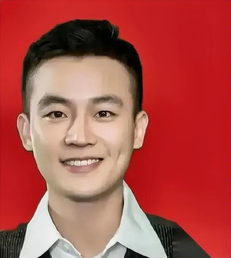 欧豪的“笨办法”，藏着最稳的路。

你绝对想不到，他补的不是演技——

是“文化