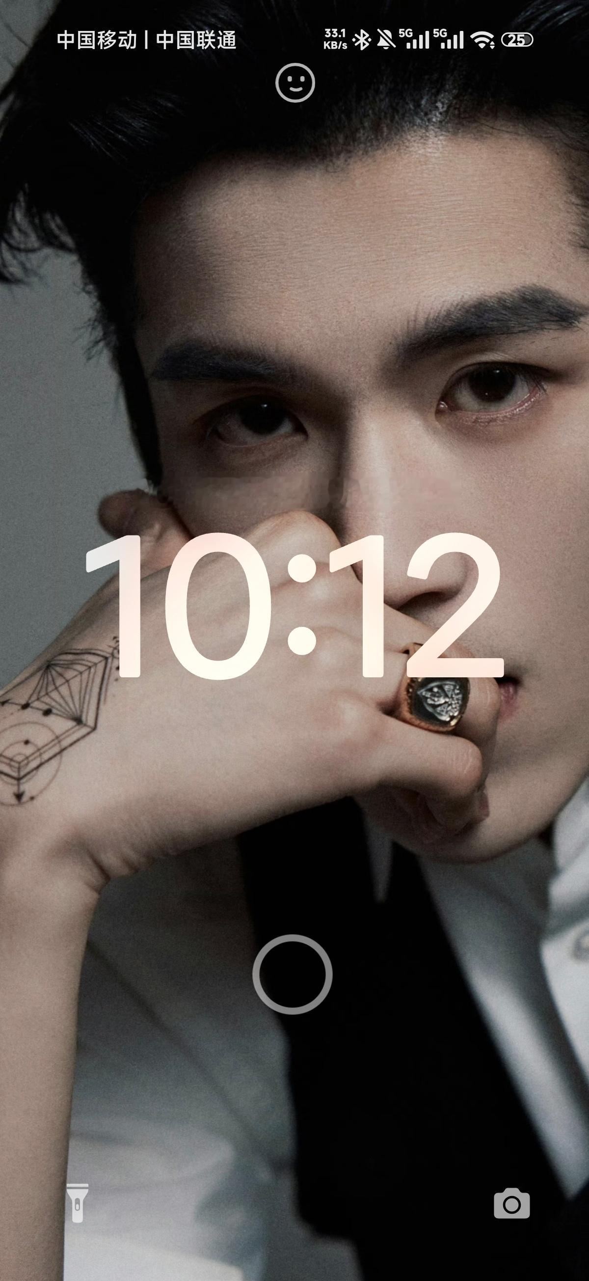 不行，偶要给你们分享一下我的新壁纸[流鼻血] ​​​