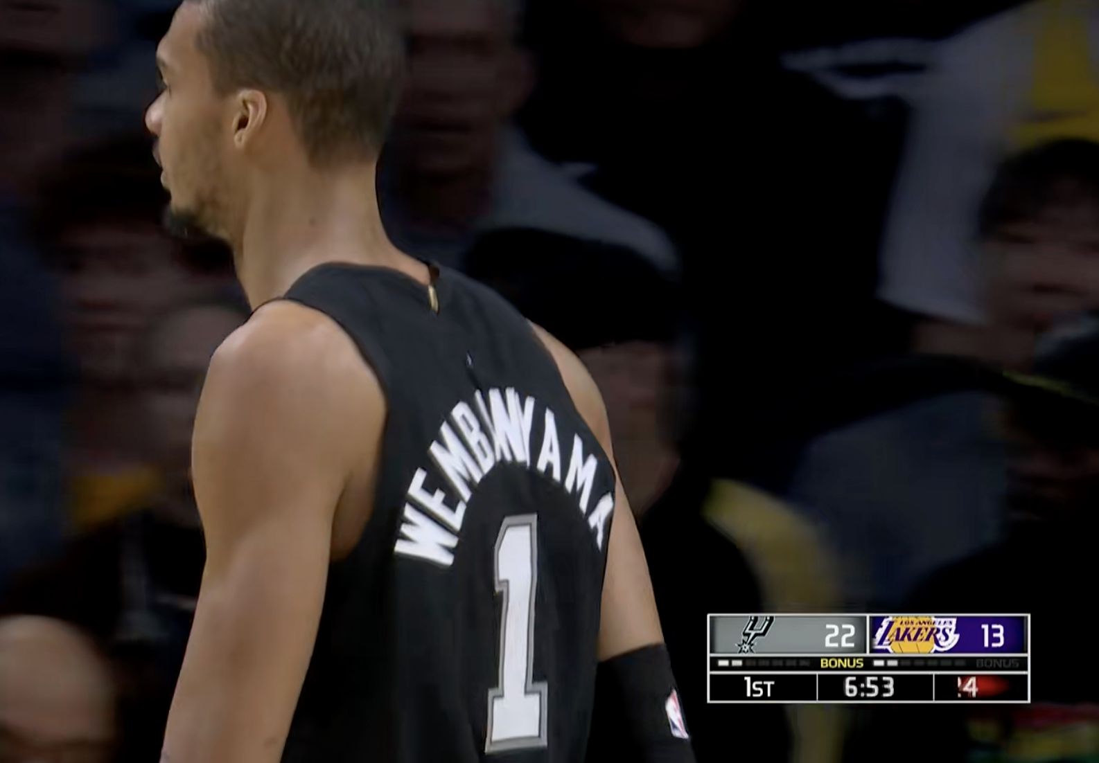 暂停！湖人13-22马刺！文班不可阻挡！马刺vs湖人