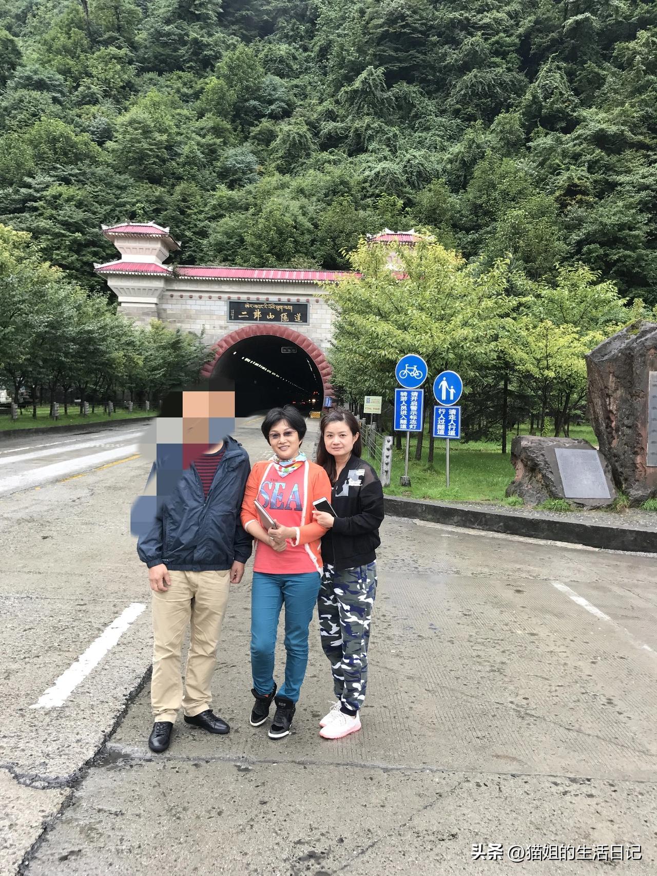 为什么很多人喜欢一人一车自驾游?最开始自驾游的时候，是想在朋友圈里找朋友一起自驾