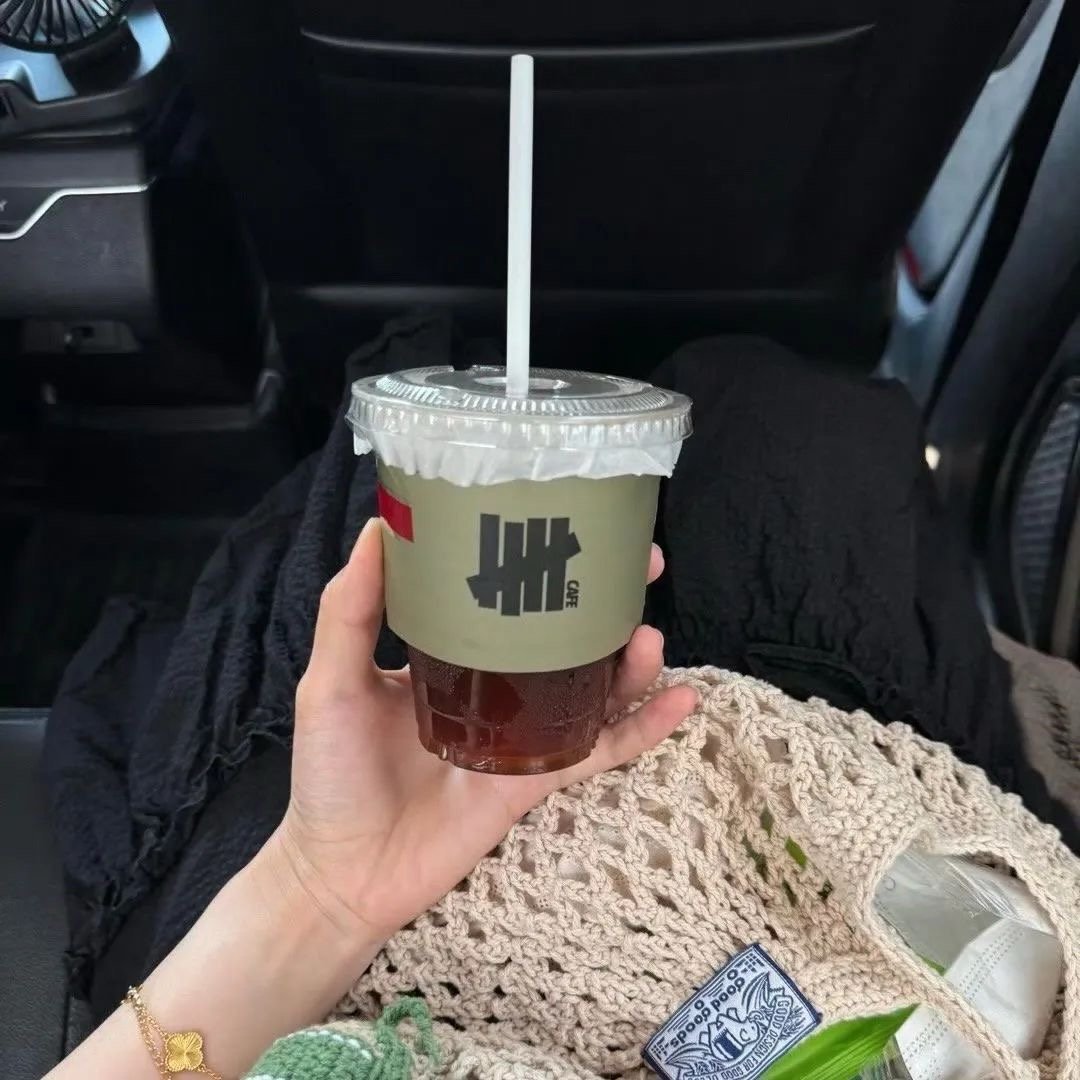 𝑴𝒚 𝒕𝒓𝒆𝒂☕️ 永远不要停止的三件事：学习，赚钱，爱自己 ​​​