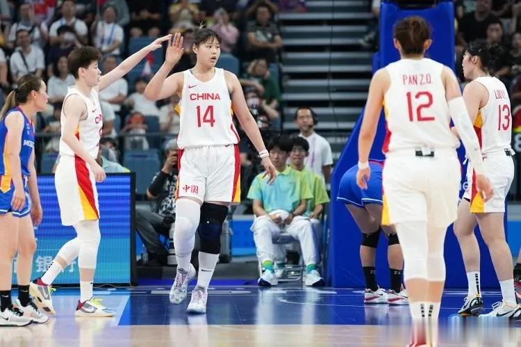 亚运会女篮，中国女篮101-49蒙古女篮，比赛给中国男篮的2大启发

1.内线优