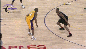 迎着伊戈达拉强投