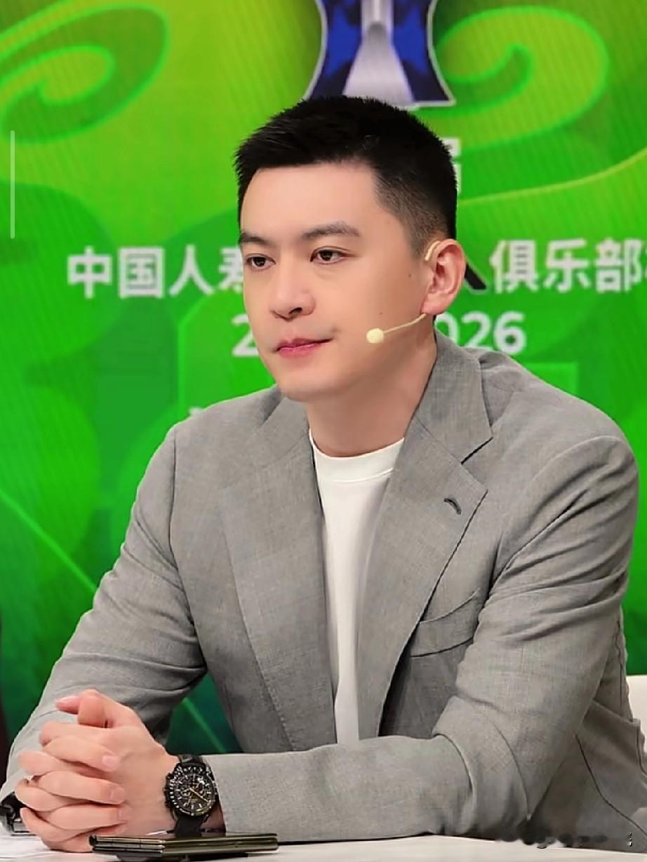 原来哈维是杨鸣在任时候签的最后一笔！

前辽宁男篮主教练杨鸣在节目中透露，辽宁男