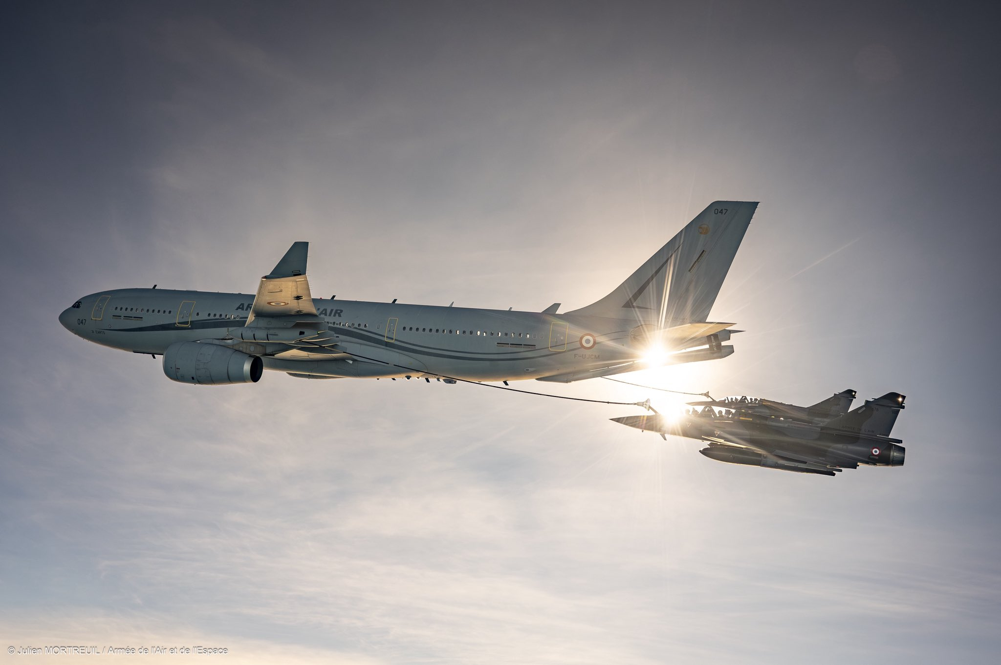 德法两国阵风、幻影2000、狂风与A330 MRTT混合编队 