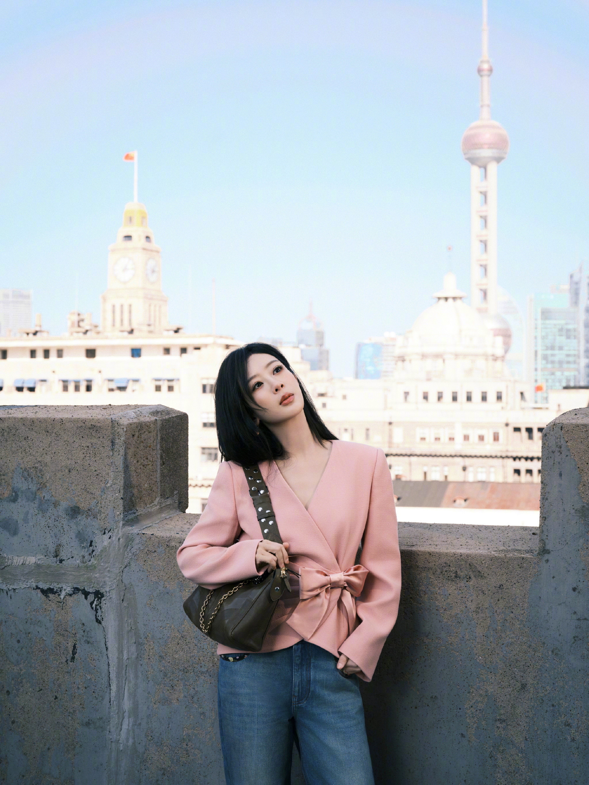 杨紫 in Valentino 🛫🇮🇹  作为代言人启程华伦2026秋冬时