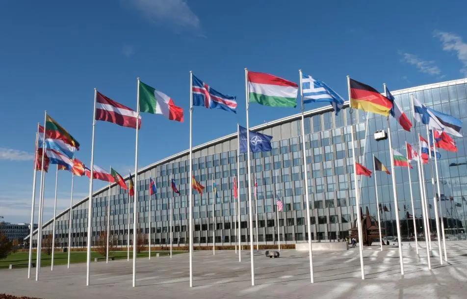北约30国齐聚日本，意欲何为？
近日，北约30国常驻北约总部的大使集体到访日本，