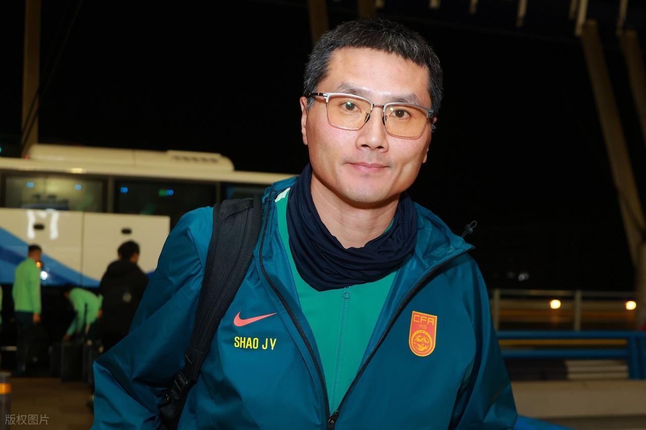 邵指导，对阵喀麦隆队，这套阵容如何？集训26人中还有谁会迎来属于自己的高光时刻？