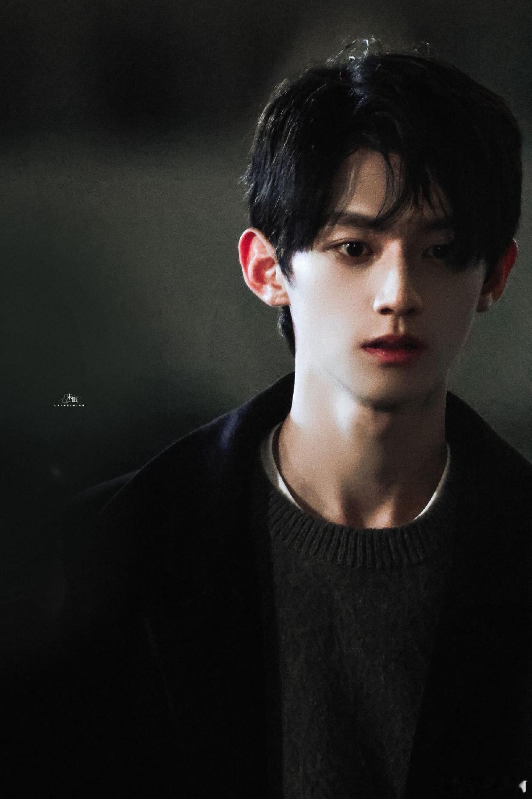 赖伟明把录音室当健身房 谁懂啊！赖伟明录新歌居然边举铁边开嗓，为了唱出最饱满的情