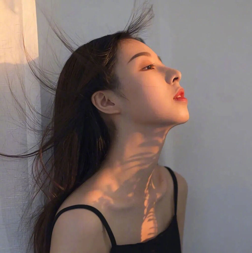 “但愿那些不为人知的你都有被好好珍藏” 