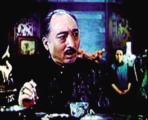 当代社会现状：诚信与傻瓜划等号了，善良与无能划等号了，悲哀！
大多数是“三不人员