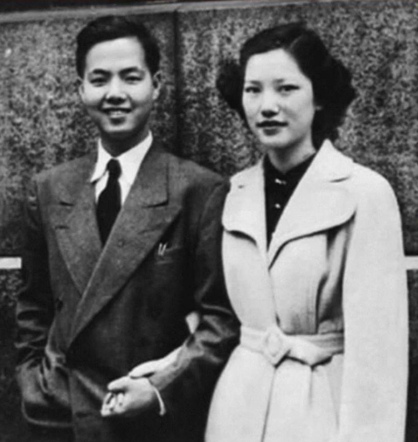 1972年，李政道回国访问，享受国宾待遇。

在宴席上，周先生忧心忡忡的说道。