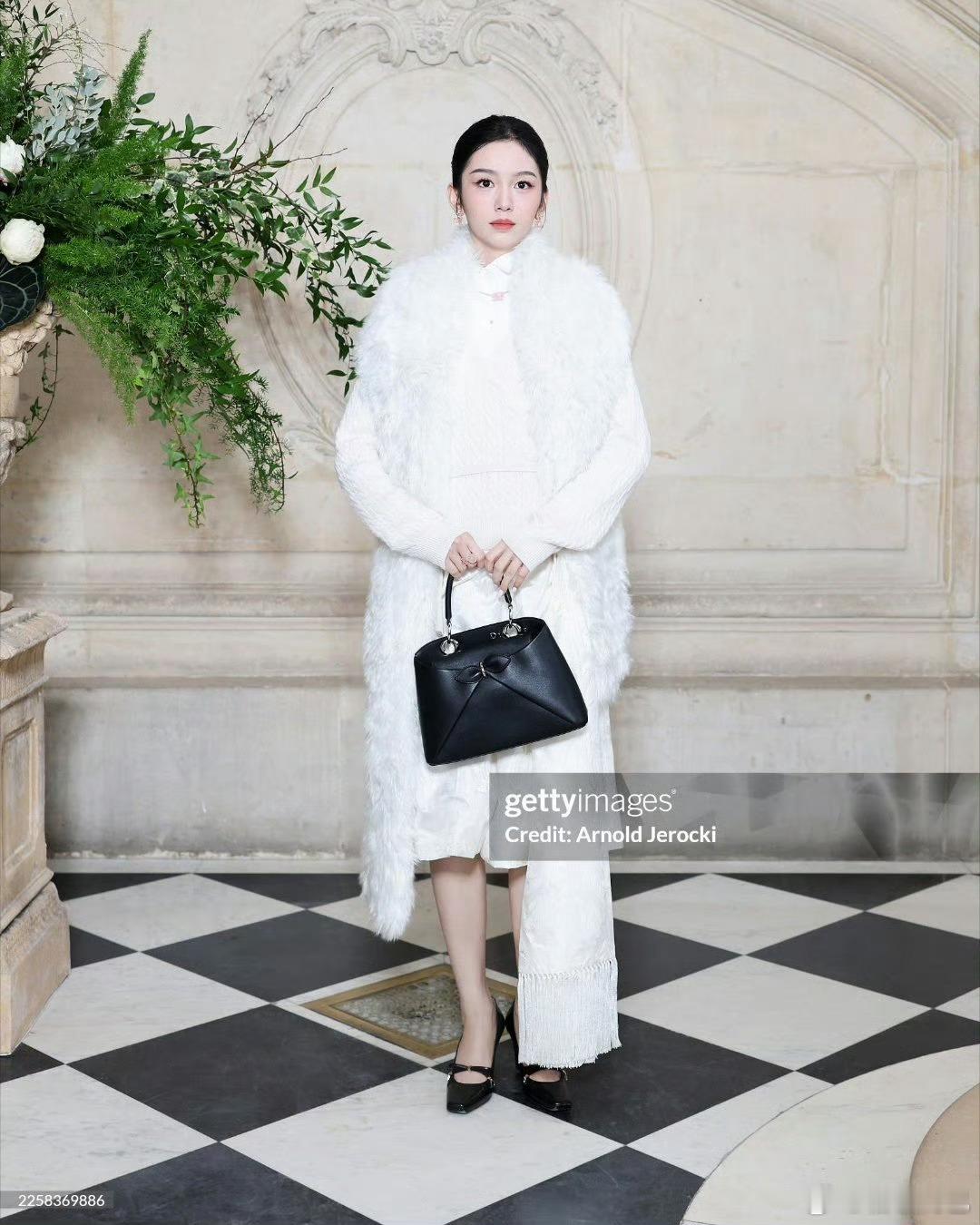 周也迪奥看秀G社生图 怎么样 