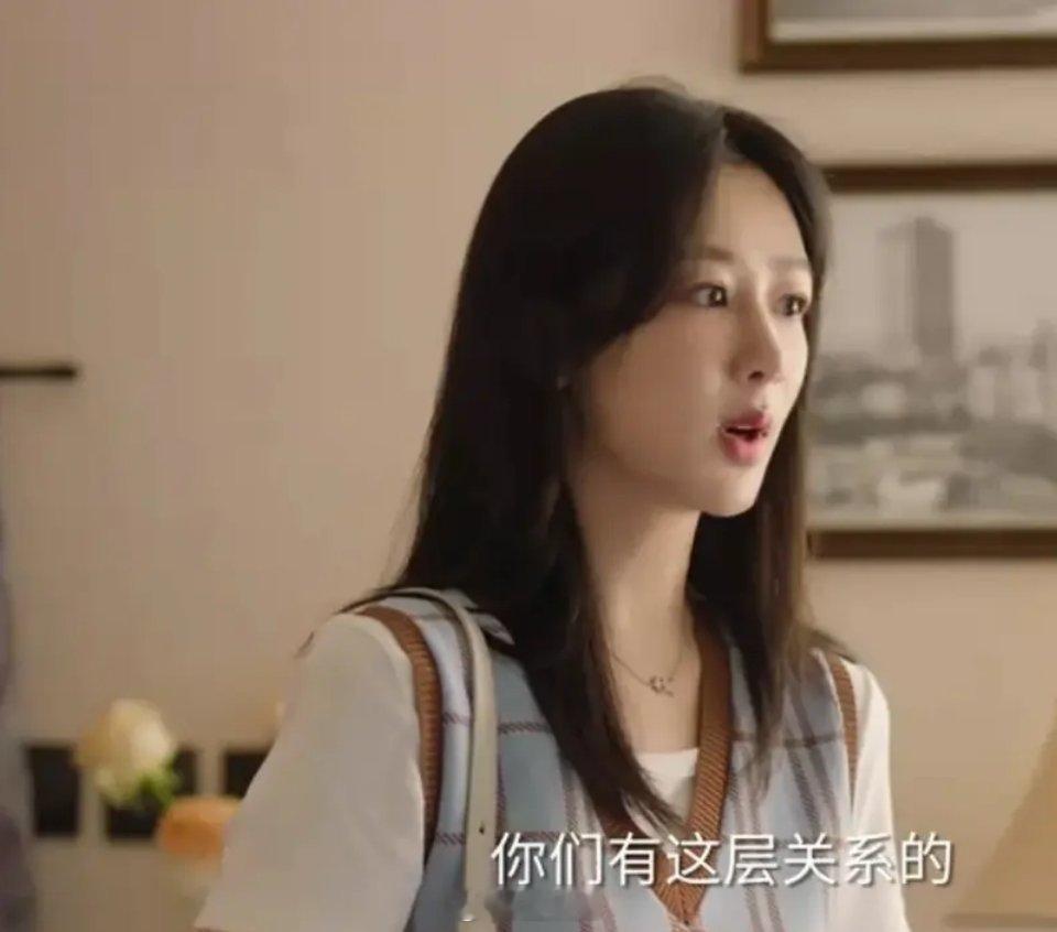 《承欢记》终于理清麦家人和奶奶的关系了。原来奶奶是拥有兴安里花园酒店的大富婆，麦