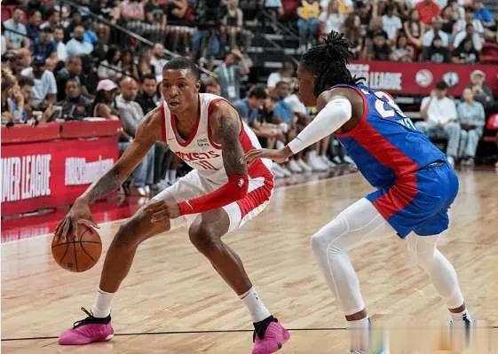 北京时间7月10日NBA夏季联赛:史密斯暴砍38+7+6，伊森26+9，惠特摩尔