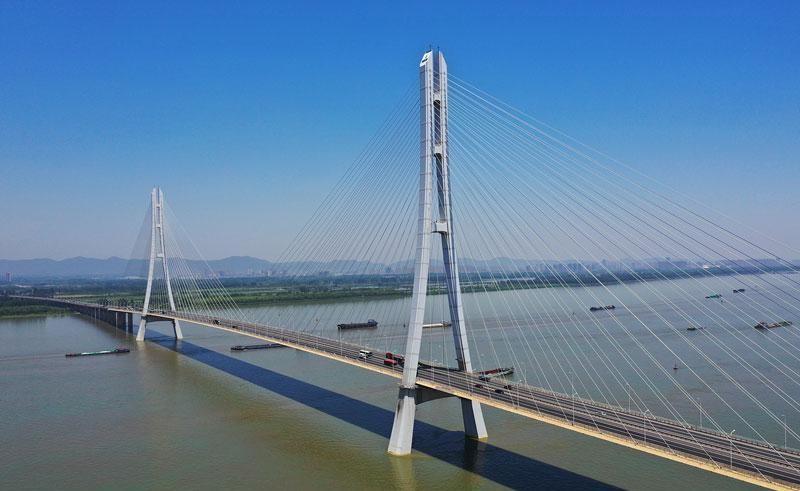 1969年毛泽东视察南京长江大桥时提出问题，许世友当场回应：这个我亲自实验过，你