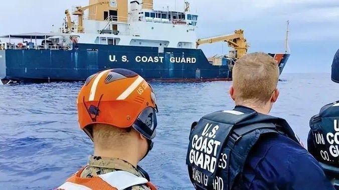 凤凰新闻【出大事了，特朗普不宣而战，多艘船只被击沉，俄伊巴纷纷火速表态】从202