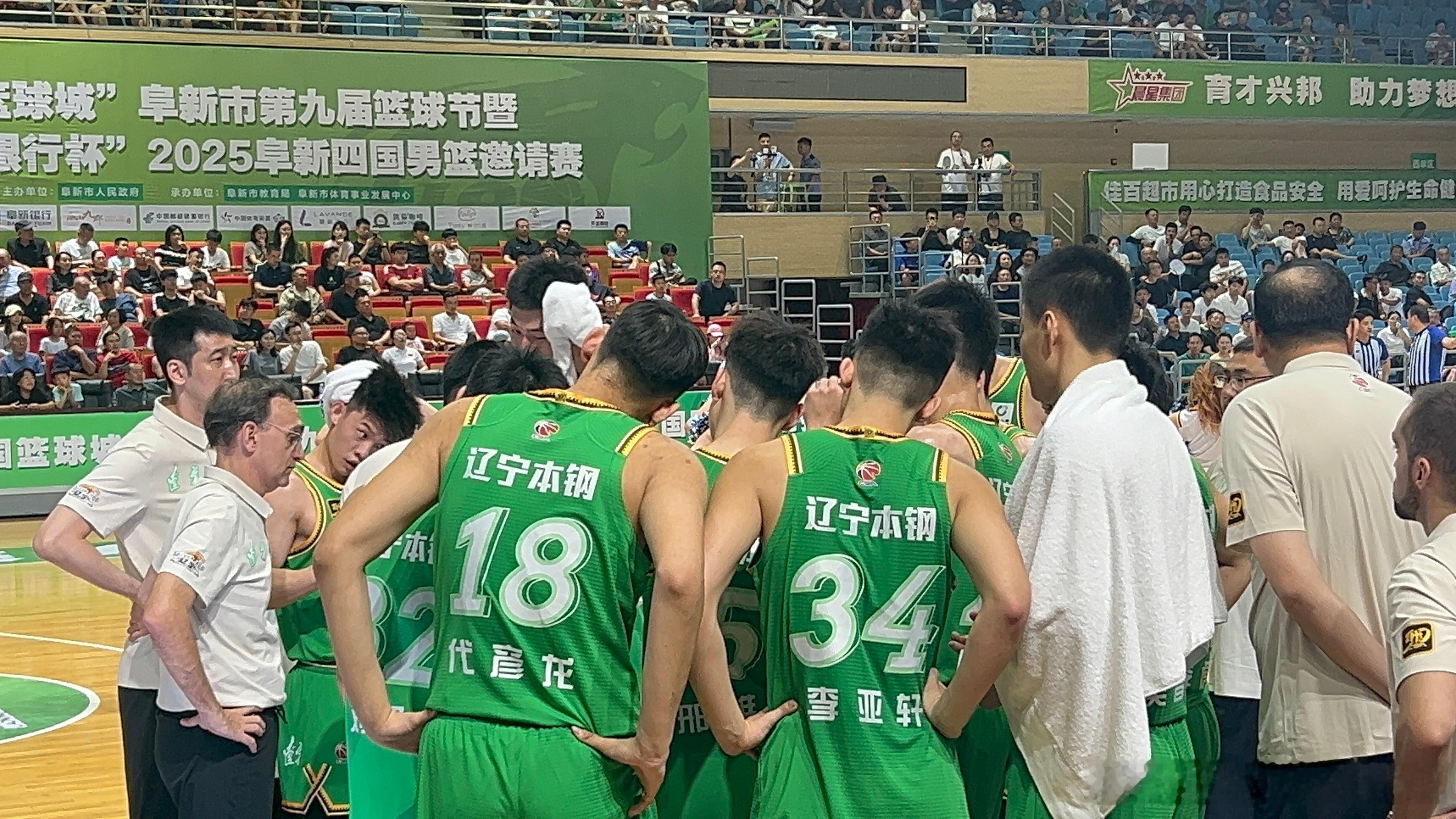 今天对手的成色要远强于昨天来自西班牙的球队 很有锻炼价值…就今天的比赛而言 姜宇