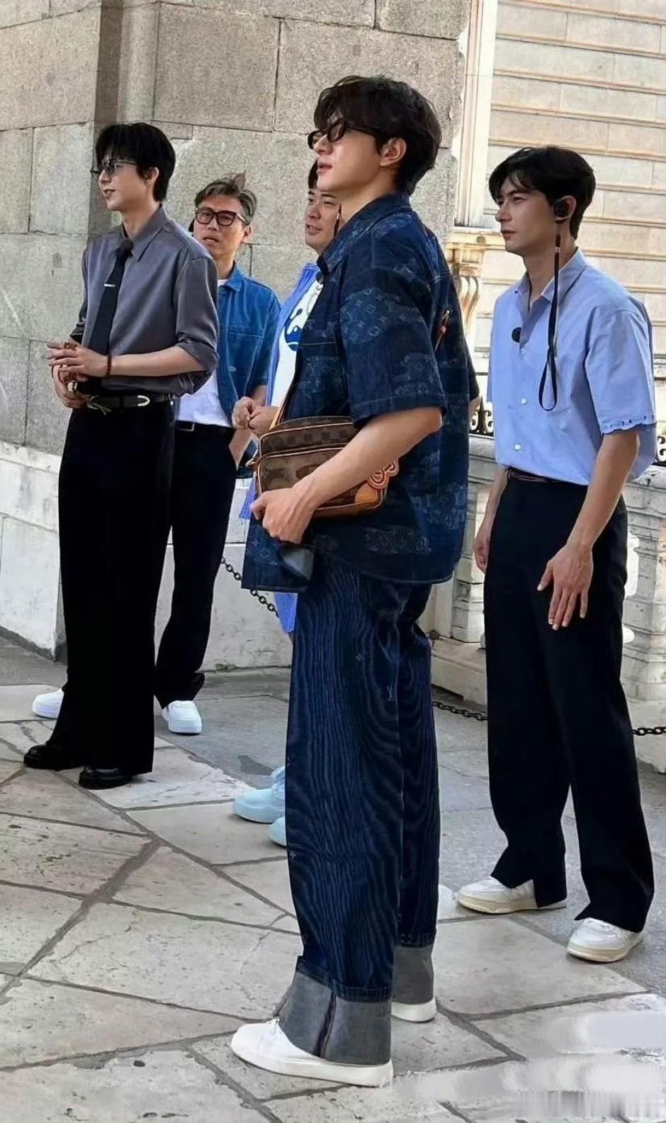 刘宇宁陈星旭林一同框路透刘宇宁陈星旭林一综艺路透刘宇宁陈星旭林一同框路透，可以可