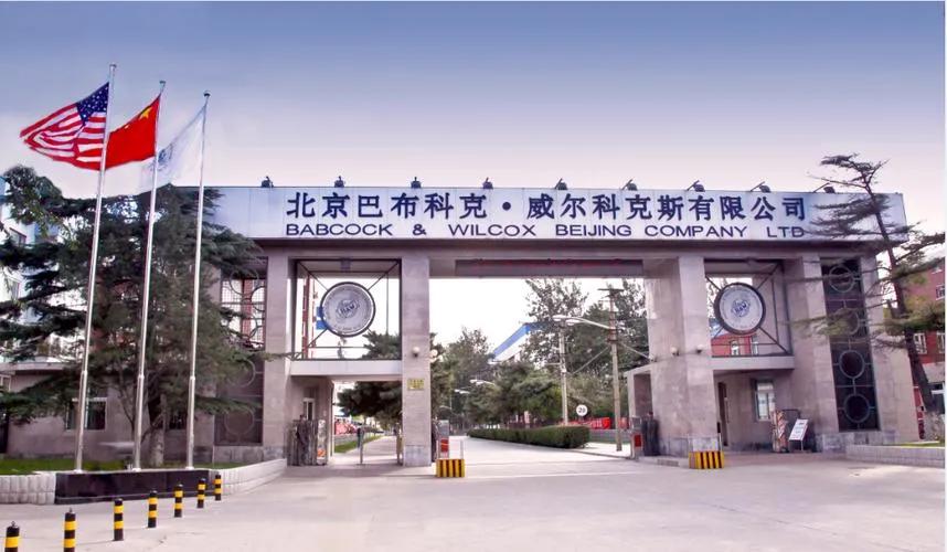 特朗普喊着“蒸汽弹射更好”时，恐怕没算到美国早已亲手断了自己的后路！全美唯一能造