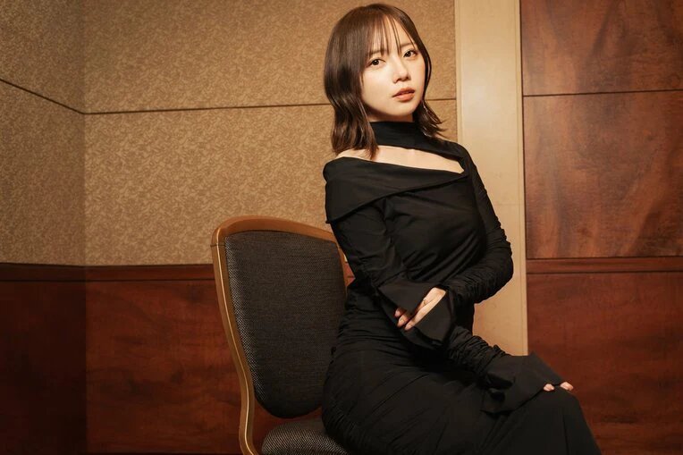 日娱新闻齐藤京子 齐藤京子 日媒《めざましmedia》采访美图 。 