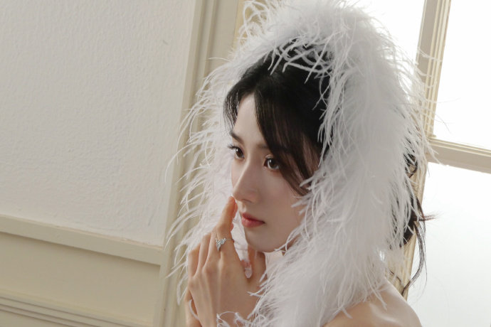 卢昱晓回报率 卢昱晓职业操守卢昱晓回报率很高的演员是啦，卢昱晓坚持职业操守有，尊