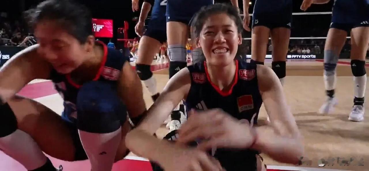 二连胜！！！女排世锦赛小组赛，中国女排3：1战胜哥伦比亚女排，迎来小组两连胜。首