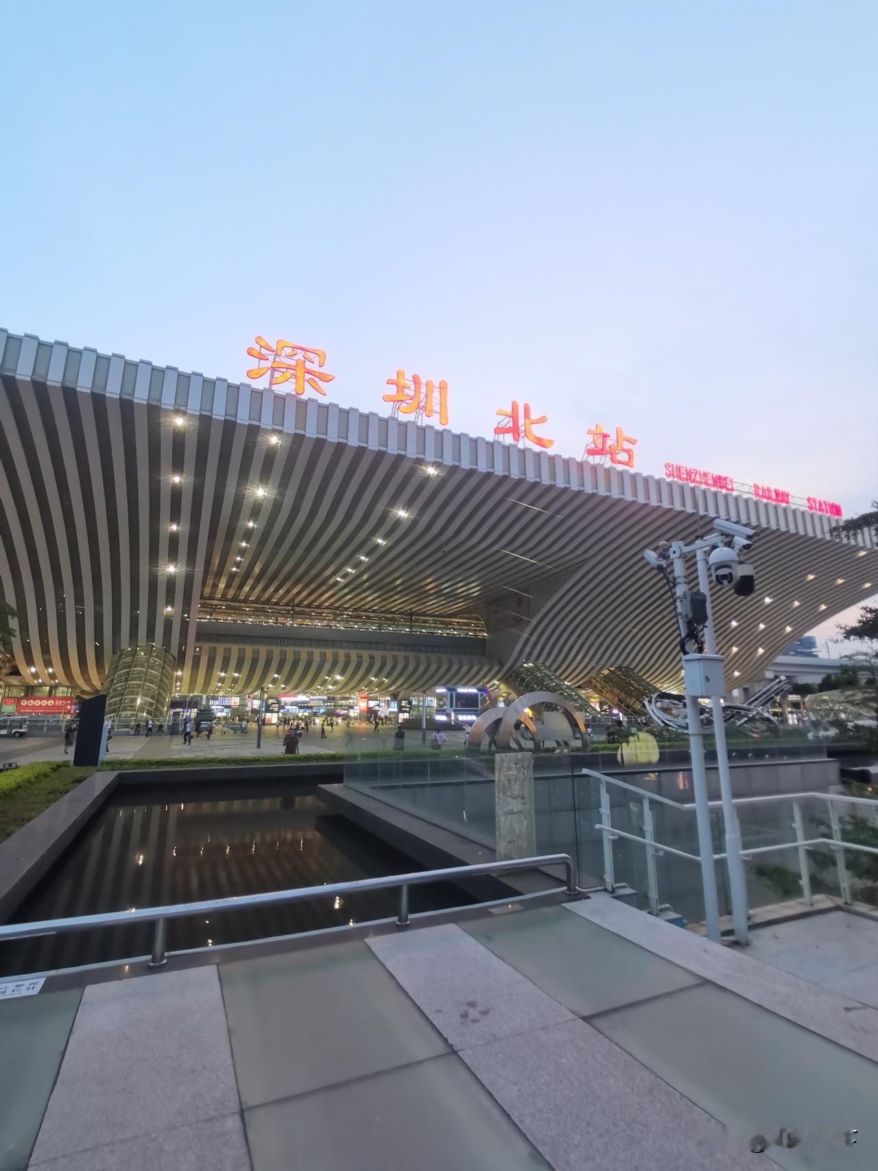 姐妹们我到深圳了，昨天出去逛才知道原来深圳地铁上团购了，新人1分钱就能购买，可以