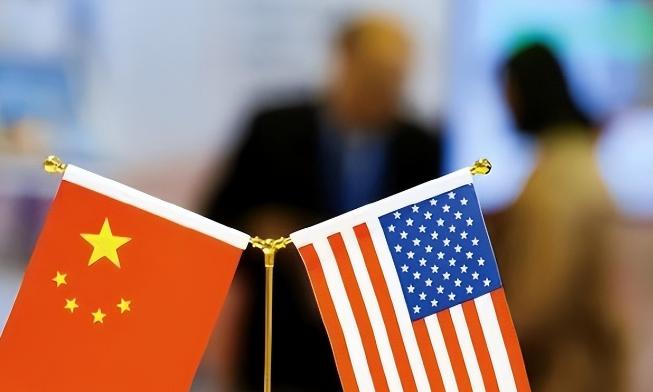 美媒直呼不妙：特朗普的疯狂作死，竟硬逼着中国成了世界头号强国！

2025年初，