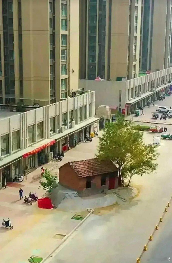 当年给500万不愿拆，现在10万都没人给了。后悔吗？ ​​​