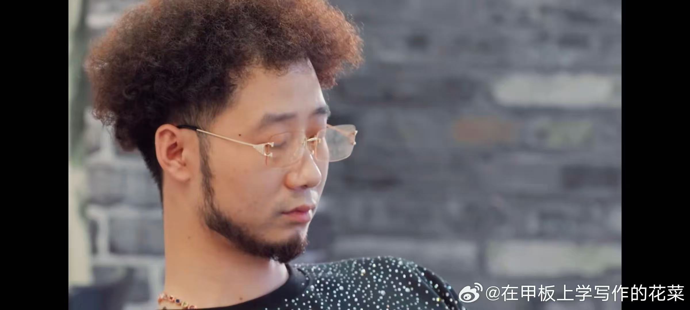 5位新人开咖啡店起冲突吵哭人这综艺看得我血压飙升，新人创业矛盾不断，直接吵哭人，