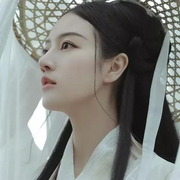 古风少女，如诗如画，梦回千年。