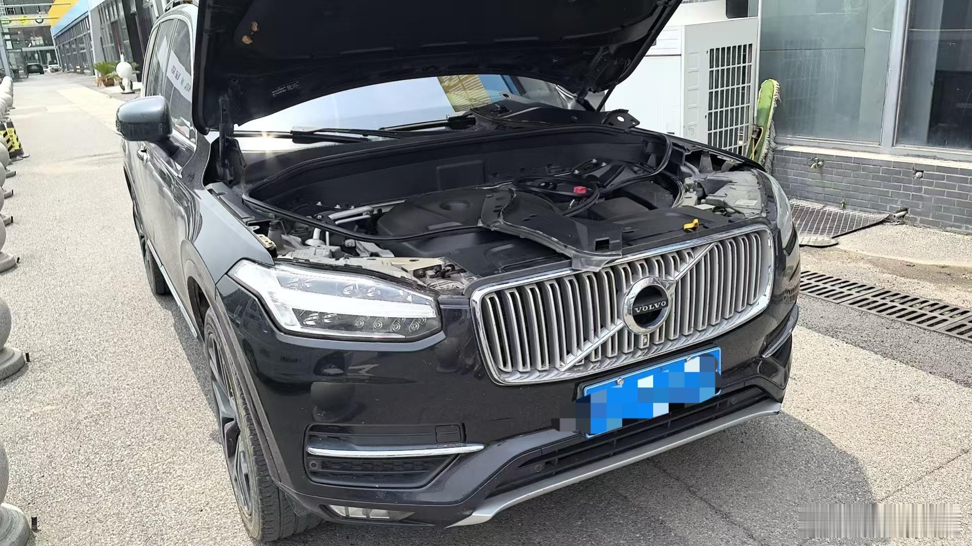 我感觉XC90一般公里都挺大的老客户今天开一台沃尔沃XC90来评估16.9万公里