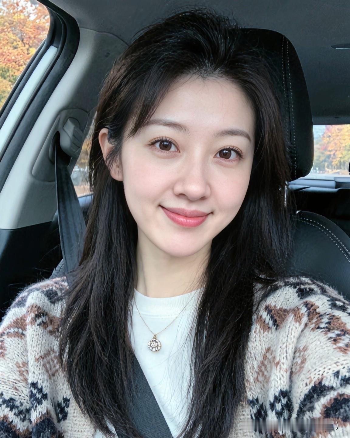 发现没，
越绝情的男人
越容易回头！
他走的时候，
像块捂不热的冰，
等你真的放