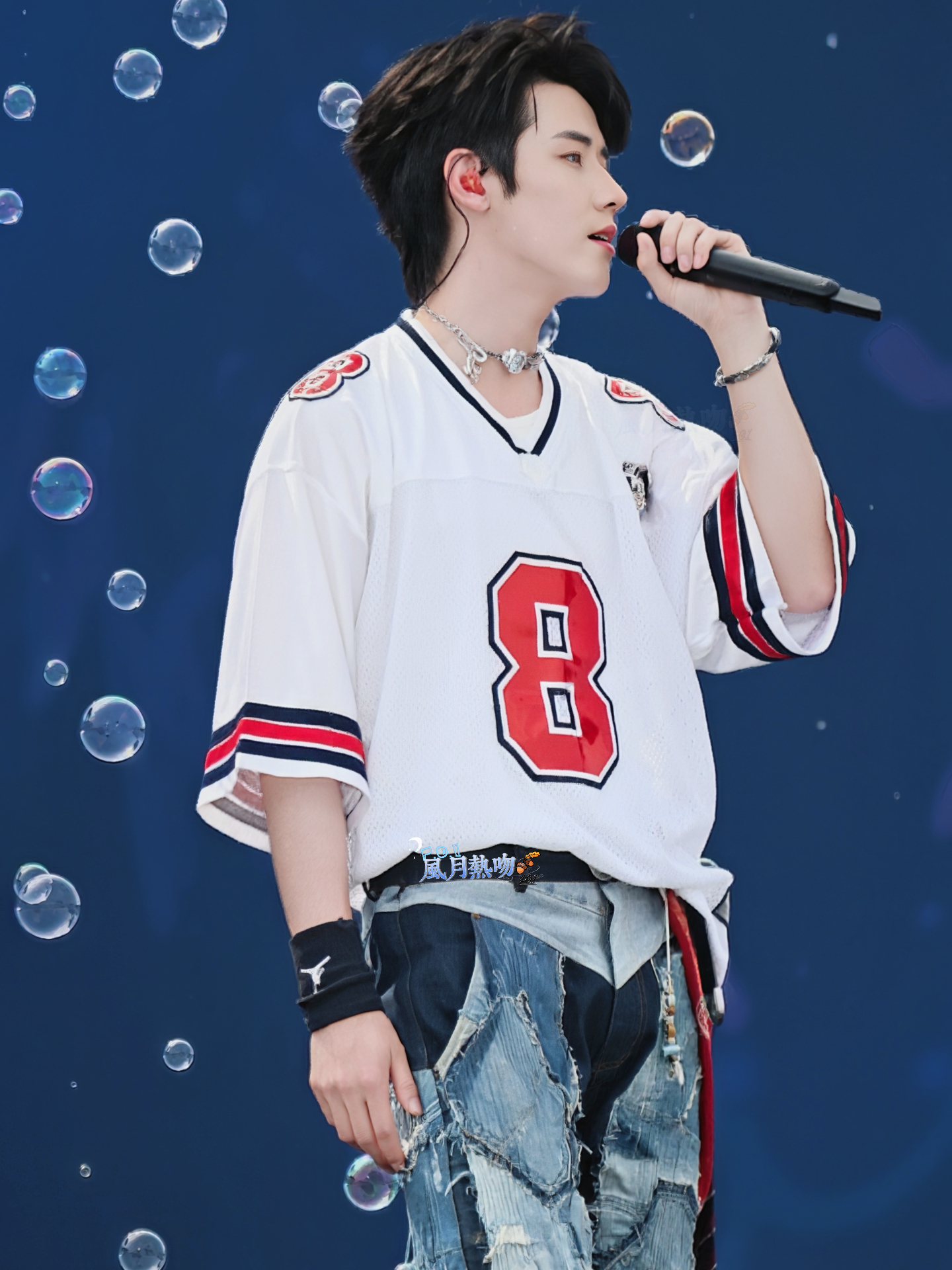 任豪POI  💙 任像记录册 眼睛写了日记 选了几页分享风也偏爱你而我存在于每