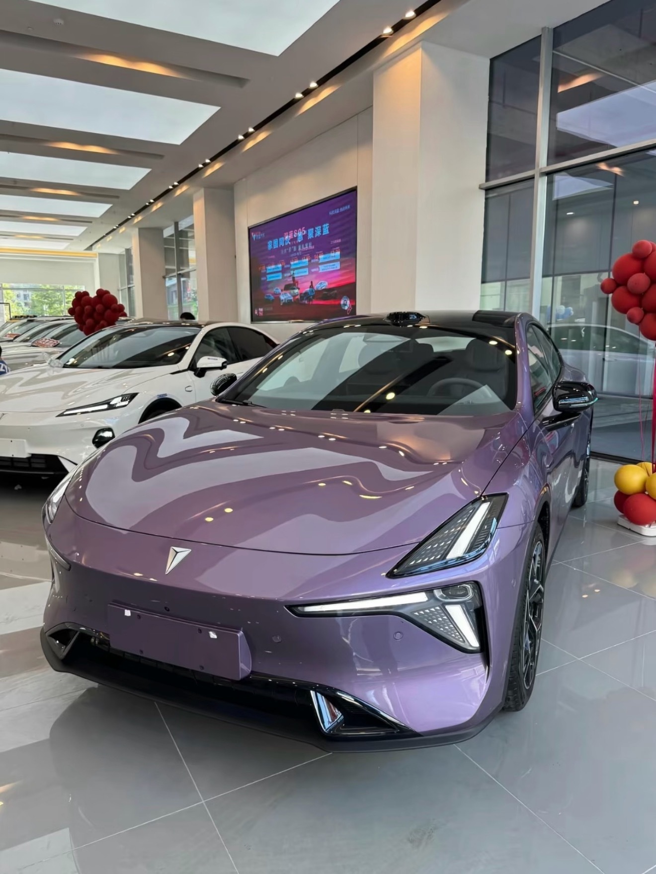 最近不少人问我深蓝L06怎么样，那就实打实聊聊这台车。说实话，深蓝L06刚出来的