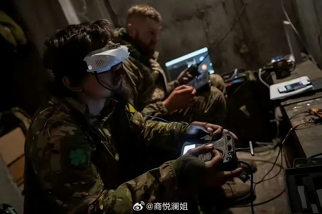 乌克兰真厉害啊！远程控制系统，可以依靠星链系统，不受国界限制，让任何人参战。乌克
