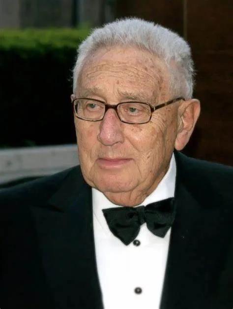 美国前国务卿基辛格临终前说，“引爆第三次世界大战的绝非中美俄，而是日本！这个蛰伏