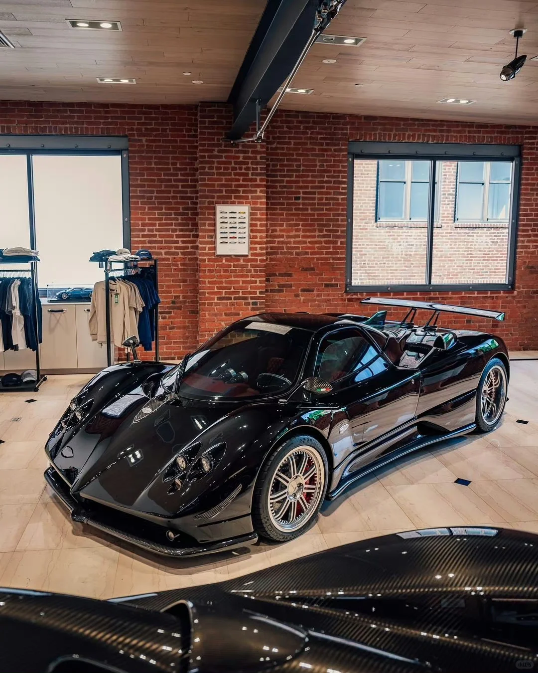 帕加尼Zonda Nero