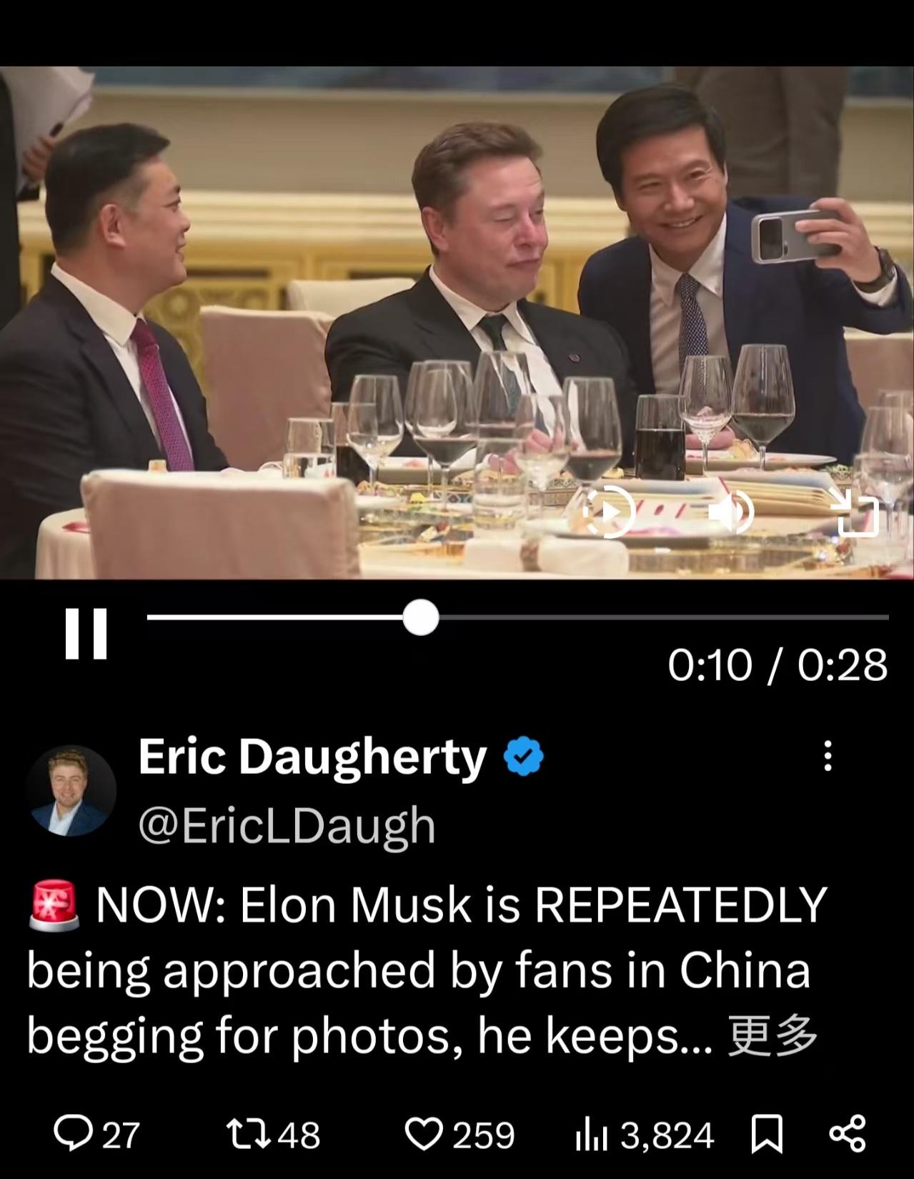 雷布斯找马斯克合影，好欢乐