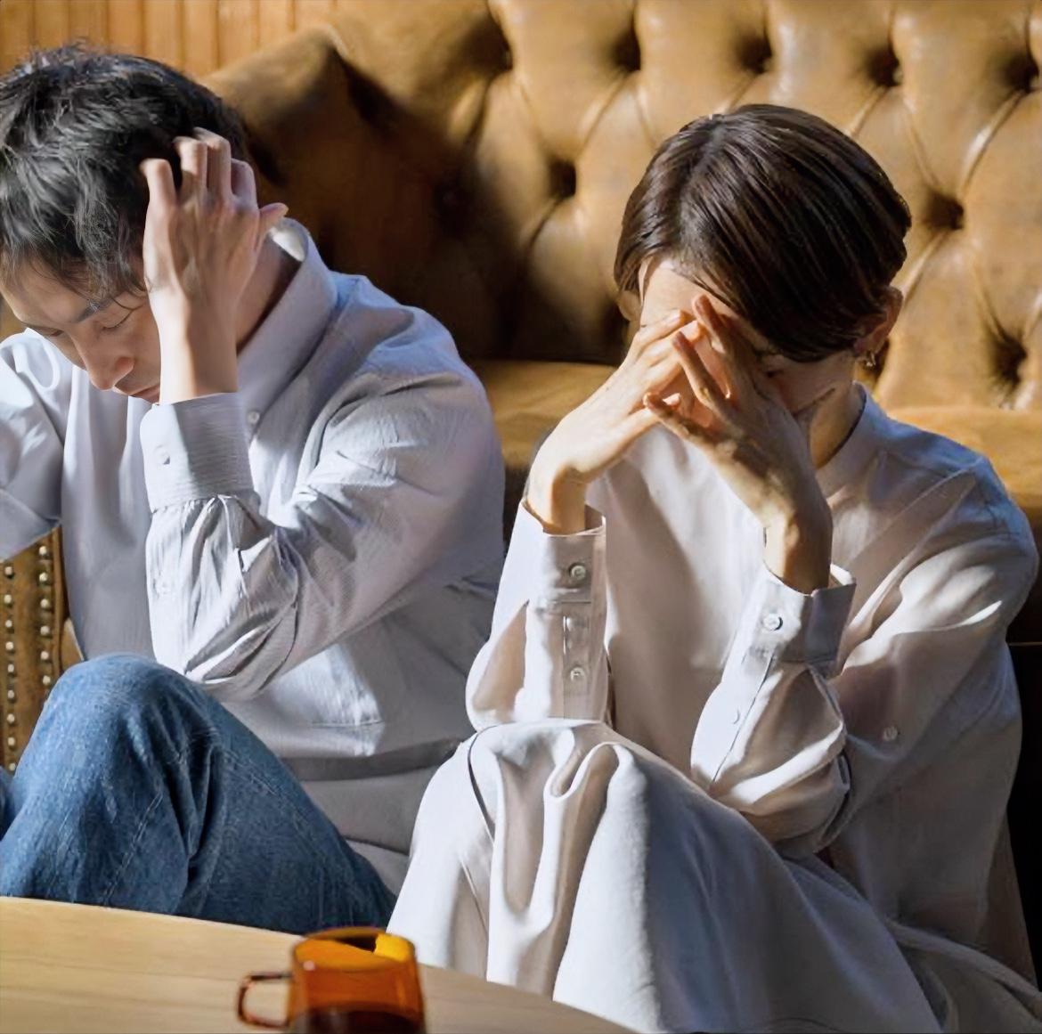 听爸妈的话，听兄弟姊妹的话，就是不听老婆的，这样的男人谁在经历。

外人说你老婆