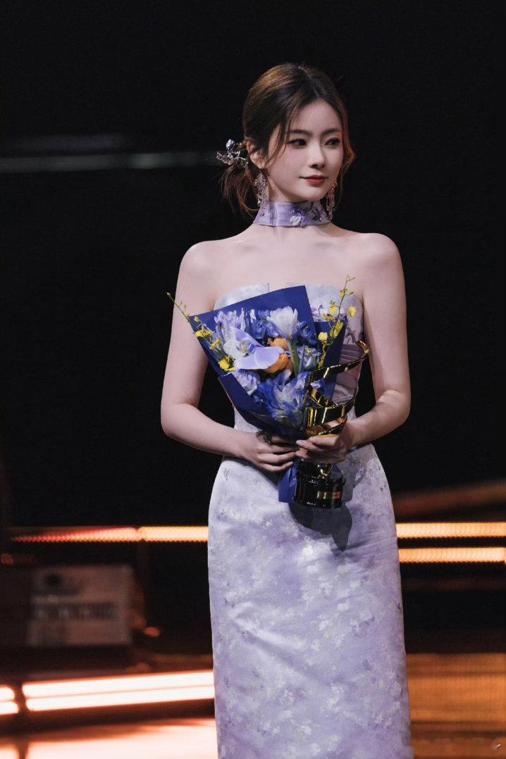 陈卓璇广州巡回演唱会官宣专心做音乐、认真对待每一次舞台，陈卓璇用实力一步步站稳脚